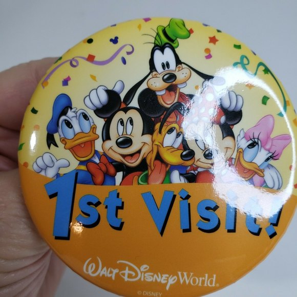 2 Walt Disney World Disney Parks 1st Visit Pin Back Button Mickey Minnie… - Picture 2 of 3